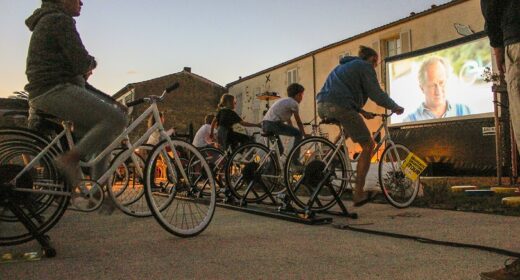 Projection vélo cinéma en plein air