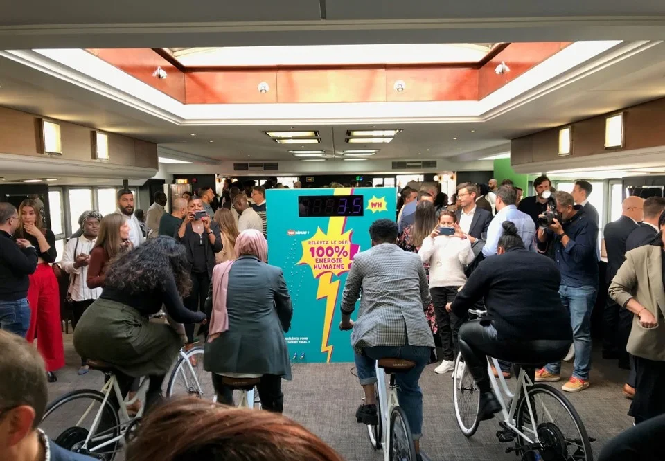 Animation vélo d‘un team building green qui mobilise tous les salariés d’une entreprise et apporte de la cohésion aux équipes.